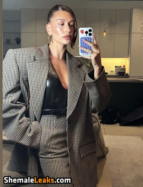 Hailey Baldwin Bieber Haileybieber Leaked Nude OnlyFans Photo 12 ShemaleLeaks