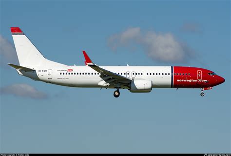 EI FJH Norwegian Air International Boeing 737 8JP WL Photo by András