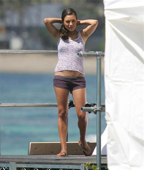 10 Sexy Mila Kunis Bikini Pics