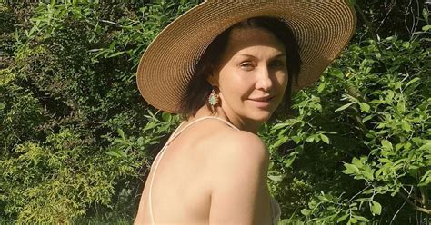 Anna Popek pokazała się w bikini Internauci pytają dlaczego wciąga brzuch