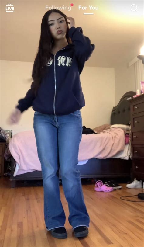 Pin By Jessica Salazar On Jayla Marie Latina Fashion Outfits Teen Fashion Outfits Simple Outfits