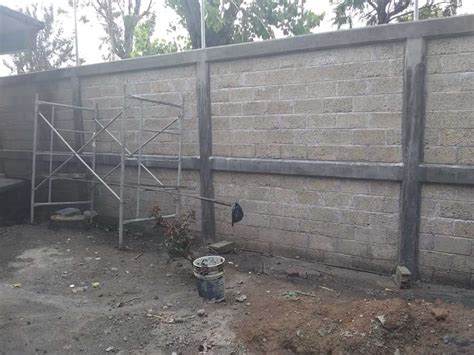 Foto Muro De Block Con Acabado Aparente De Grupo Empresarial Rirt Sa