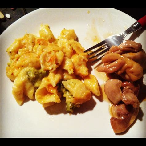 Double Pintrest Dinner Broccoli Mac N Cheese And Garlic Brown Sugar Chicken Delish Garlic