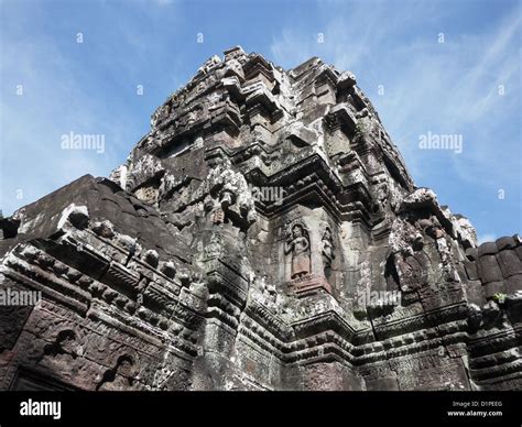 Angkor Wat Tower Stock Photo Alamy