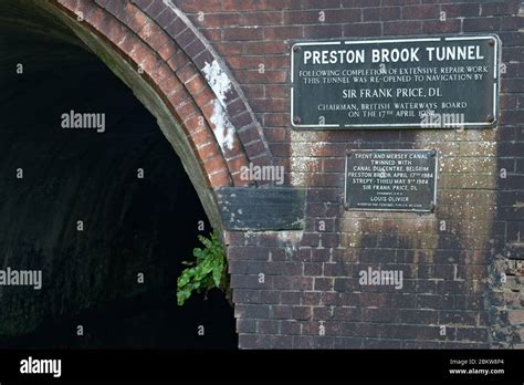The Entrance To The Northern End Of Preston Brook Tunnel On The Trent
