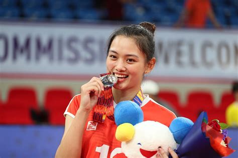 Danh tính gái xinh hiếm hoi được hot boy U Huỳnh Tấn Sinh follow trên Instagram Hẳn phải