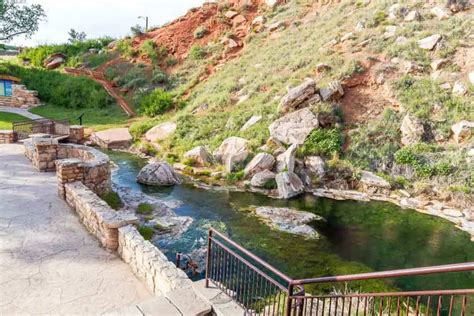 What To Know About Visiting The Hot Springs In Thermopolis Wyoming