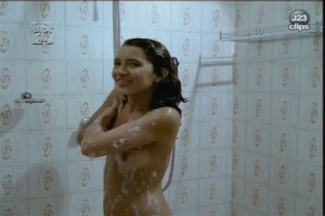 Alba Valéria nude pics page