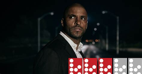 Slowmotionvåld konstigt sex och duschar av blod SVT Nyheter