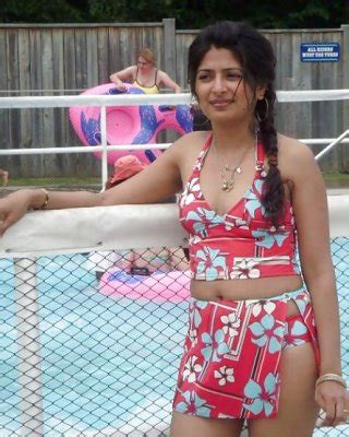 Aunty Curvy Hip Porn Pictures Xxx Photos Sex Images Pictoa