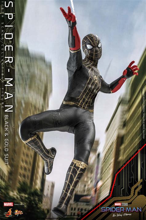 Hot Toys Spider Man Black Gold Suit