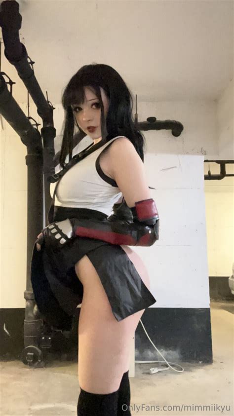 TikTok Instagram Miimmikyu Nude Photo 17