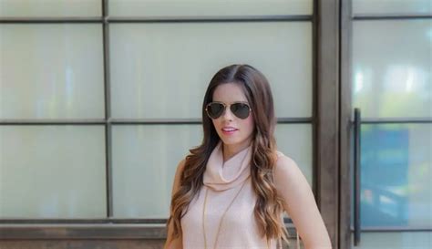 Tampil Elegan Minggu Ini Dengan Pilihan Warna Kalem Nude Yuk Photo Fimela