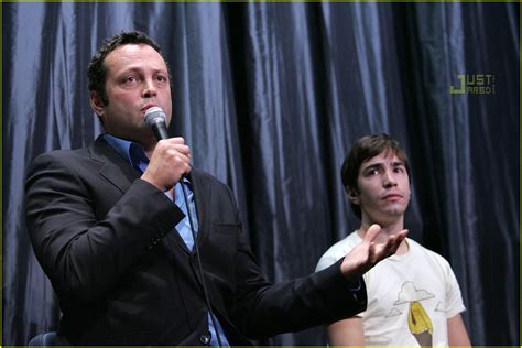 Vince Vaughn Nose Hair Watch Photo 670601 Pictures Just Jared