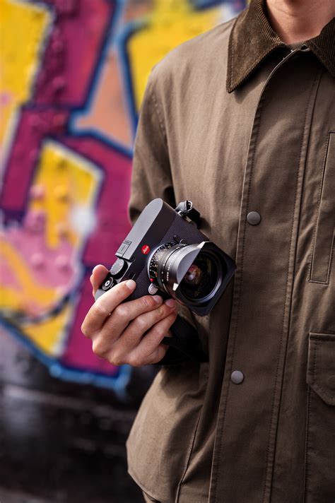 Leica M EV1 - The First M Camera with a Built-In Electronic Viewfinder ...