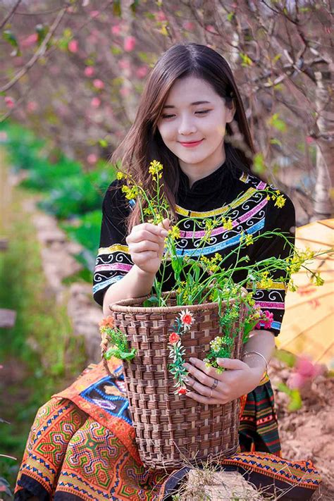 Cu C S Ng C A C C Hot Girl B T Ng N I Ti Ng Ch Sau M T M