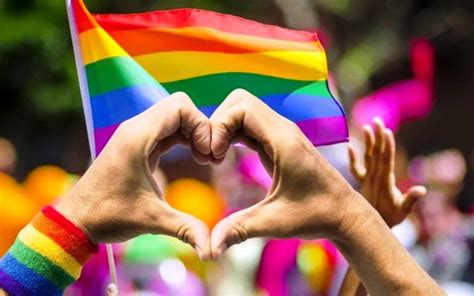 Dolores mañana se celebrará el Día del Orgullo Gay en la plaza Castelli Entrelíneas info