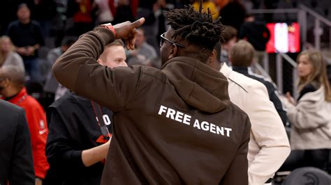 Rob Gronkowski Gets Naked Hits Pinata And Spikes Football During Espn Body Issue Shoot Video