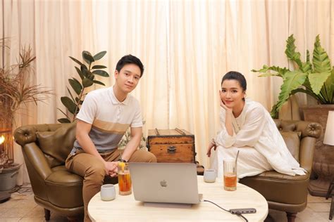 Bích Phương tranh cãi gay gắt với YouTuber điển trai về chủ đề sex trước hôn nhân