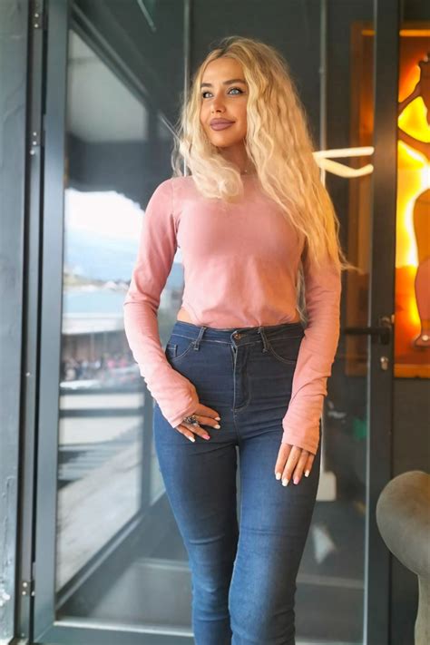 Charming Larisa Y O From Warszawa With Blonde Hair ID LadaDate