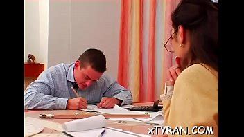 Esclava Lame Los Pies De Su Ama Y Es Azotada Con En Un Sexy Sadomasoquismo Xvideos