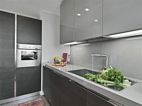Grey Kitchens - Sharp and streamline kitchen design