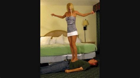 Crudelis Amator Ballbusting Fetish Christie Love Bikini Groin Trample