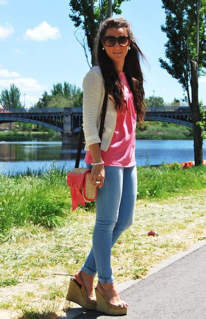 Entre Lazos Y Vestidos Coral Nude