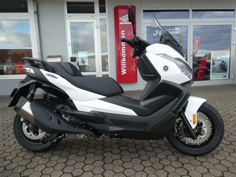 Verleihmotorrad Voge SR4 MAX 350 ABS vom Händler Zweirad Center Zöller