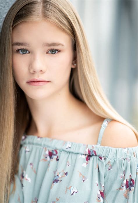 Hot Sexy Kadence Kendall Roach Bikini Pics