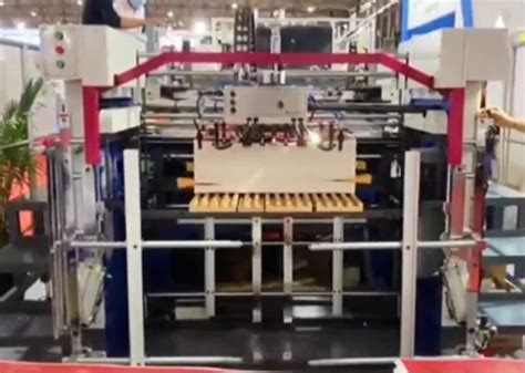 Luxury Box Hot Stamping Screen Printing Machine UV Varnish Coating Used UV Vanish Coating