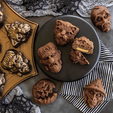 Nordic Ware Monster Cakelet Pan Sur La Table
