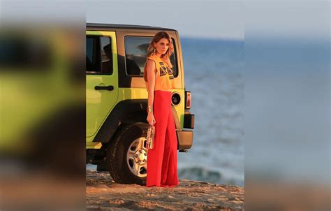 PICS Mischa Barton Bikini Photo Shoot Revenge Porn