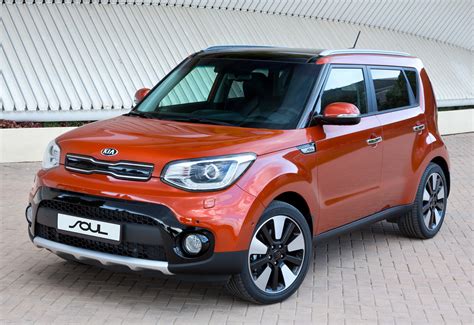 KIA Soul 2 (2014-2018) цена и характеристики, фотографии и обзор
