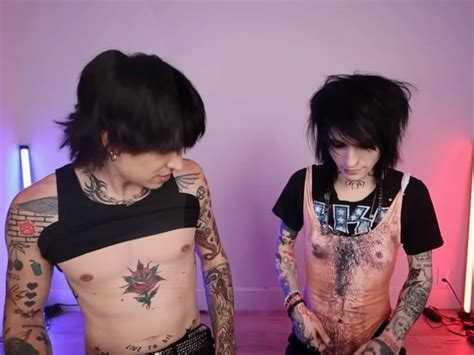 Jake Webber And Johnnie Guilbert Johnnie Guilbert Latina Woman Cute Emo Guys