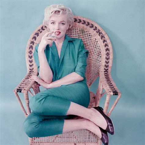 Marilyn Monroe Height, Weight and Physical Measurements - CeleHeights