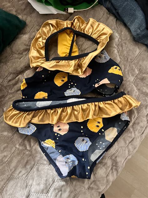 Se produkter som liknar minimarker flerfärgat bikini på Tradera