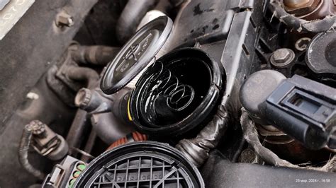 Мембрана маслоотделителя клапанной крышки. — Volvo V50, 2 л, 2004 года ...