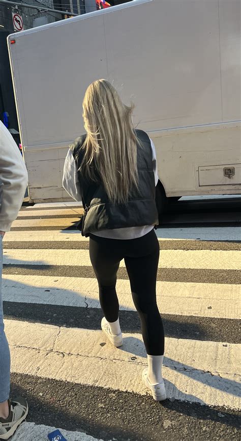 My Favorite Type Juicy Petite Blonde In Tight Leggings Spandex Leggings Yoga Pants Forum