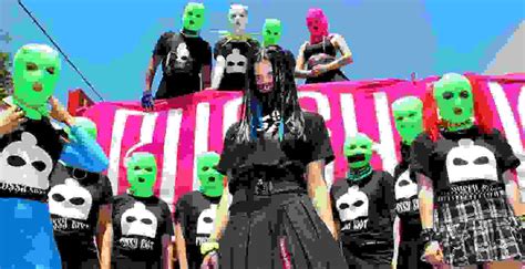 Escucha Riot Lo Nuevo De Pussy Riot