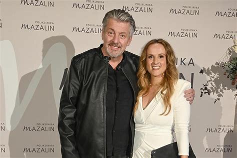 Zuhra je gotovo neprepoznatljiv nakon gubitka 27 kilograma, snimljen na ...