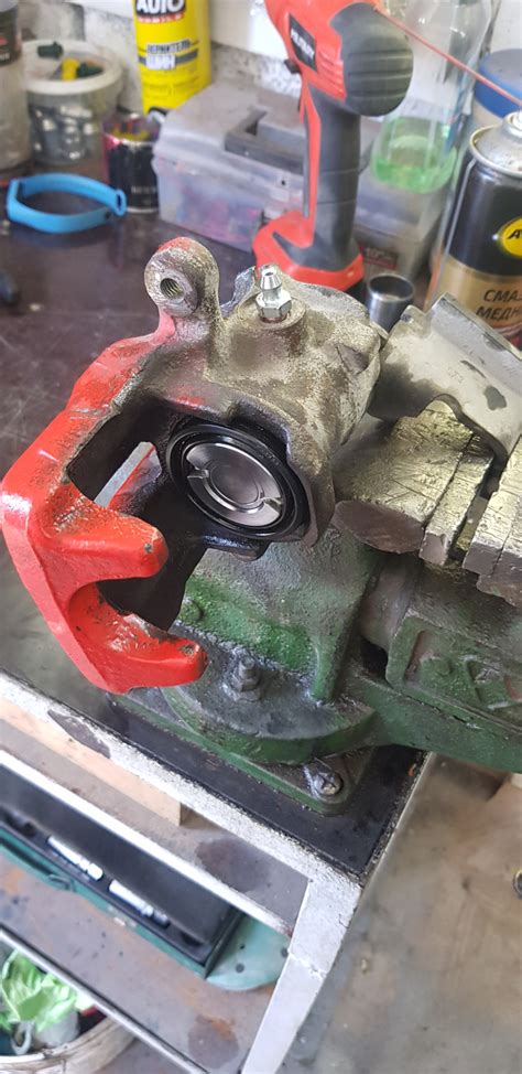 Замена колодок — Honda Accord (7G), 2,4 л, 2007 года | своими руками ...