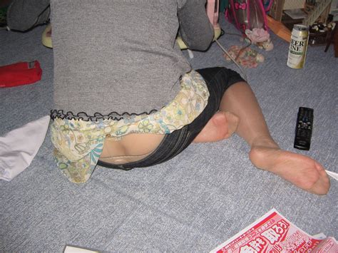 Womans Ass Is Flashing Under Jeans Accidental Flash Pics Ass Flash