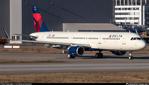 D AVZQ Delta Air Lines Airbus A321 211 WL Photo By Cornelius Grossmann