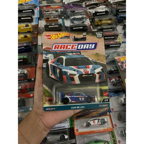 Jual HOT WHEELS PREMIUM RACE DAY AUDI R8 LMS FREE PROTECTOR Shopee Indonesia