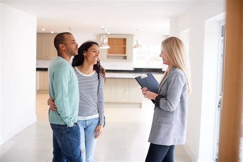 Real Estate Agents: How to spot the right property sales agent - Handle