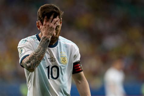 Why did Lionel Messi retire from Argentina duty and then come back? How