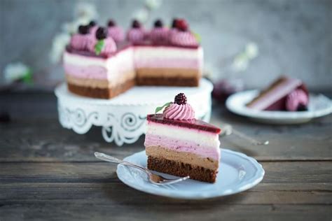 Schoko Sahne Torte Sally Naked Cake Naked Torten Rezepte Mit Beeren Schoko Mehr Hiro Inoue
