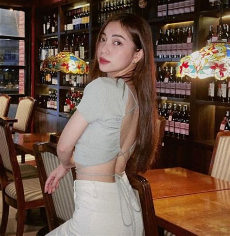 Nh Ng Ng I Y U C Hot Girl C A Quang H I Gi Ra Sao