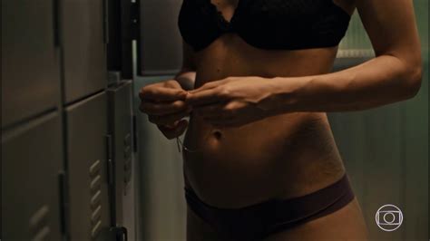 Naked Marjorie Estiano in Sob Pressão II